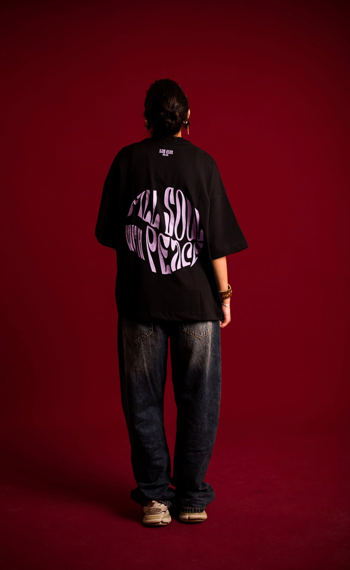 Black oversized tee