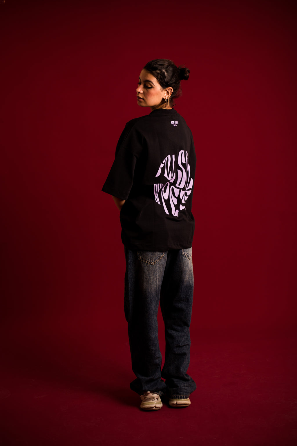 Black oversized tee