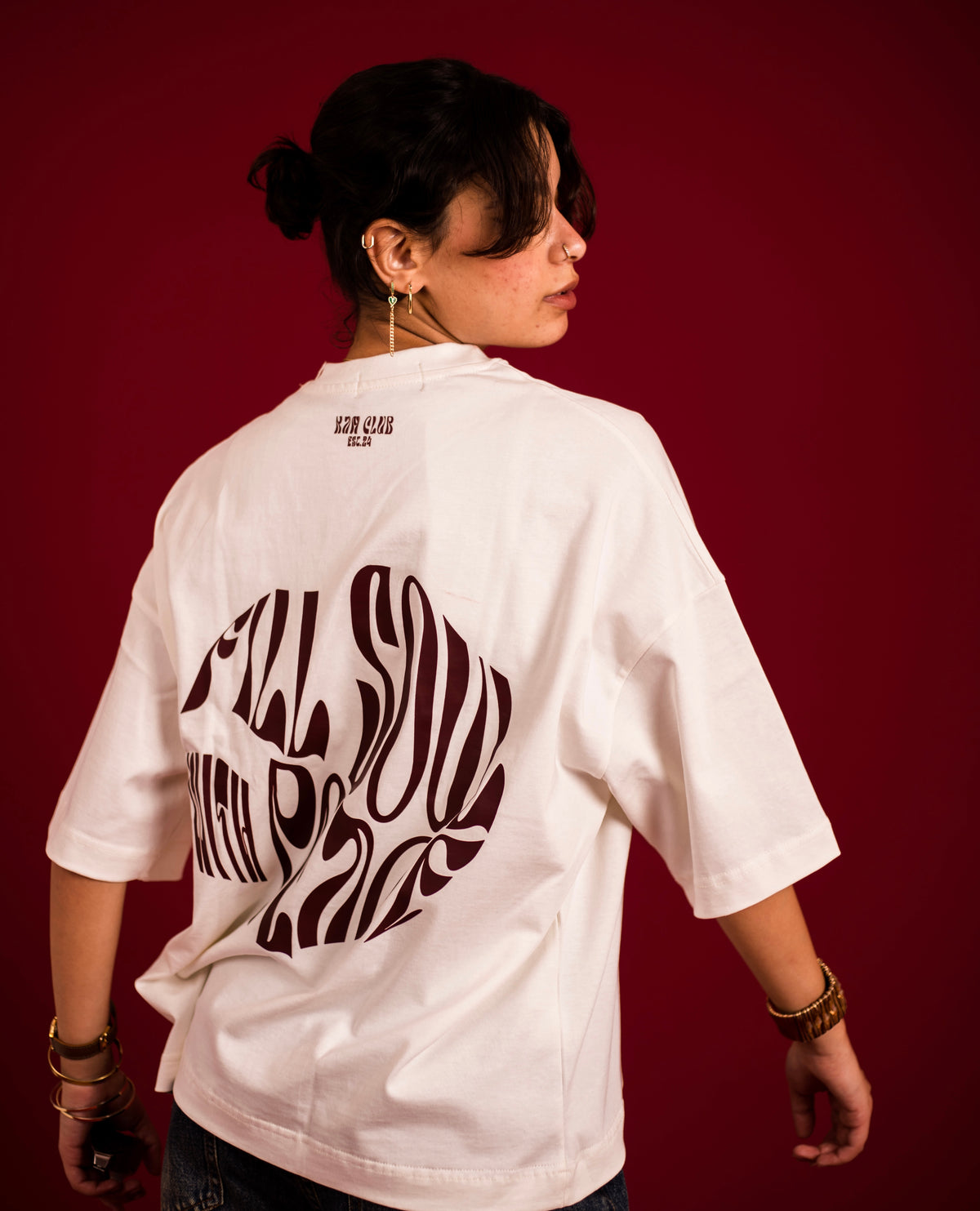 White oversized tee